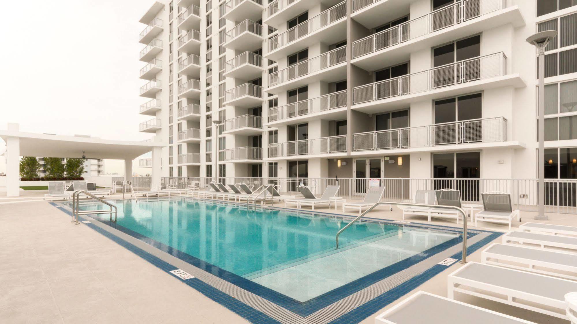 Pelicanstay In Coconut Grove Miami Coral Gables Extérieur photo